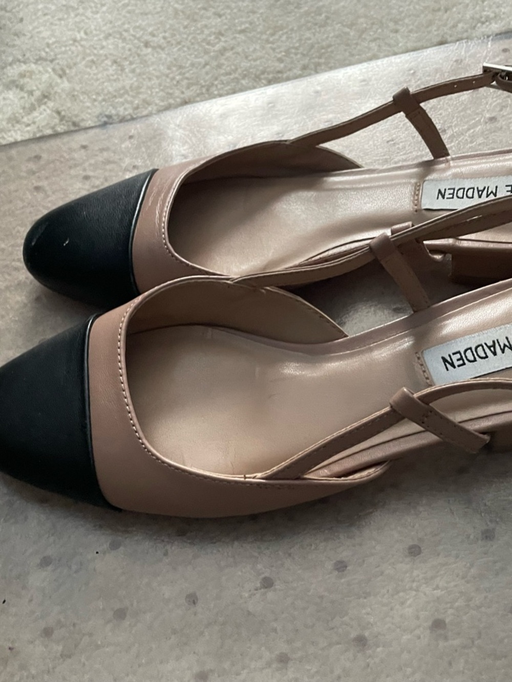 Steve Madden Nude and Black Two-Tone Slingback Flats - size 7 - Picture 4 of 4